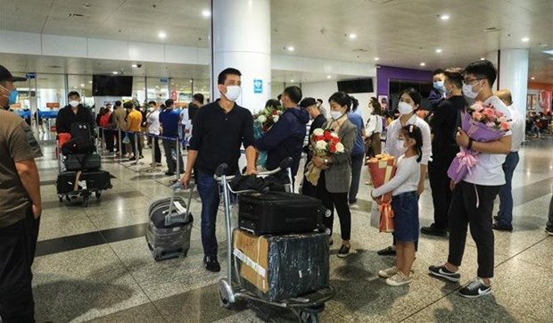 Nearly 1,700 Vietnamese people return home safely from Ukraine